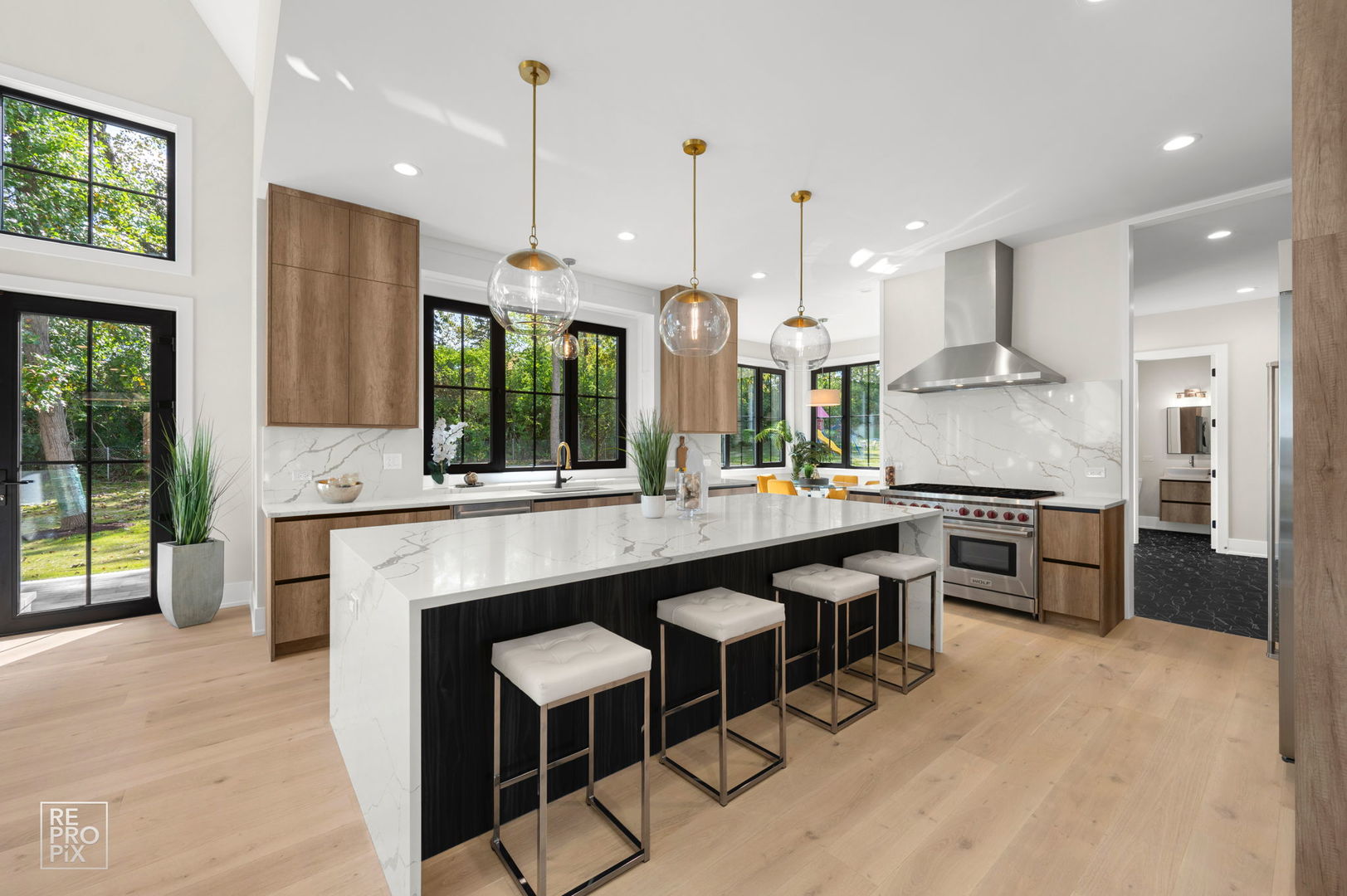 1161 Secret Forest Drive, Burr Ridge, IL 60527