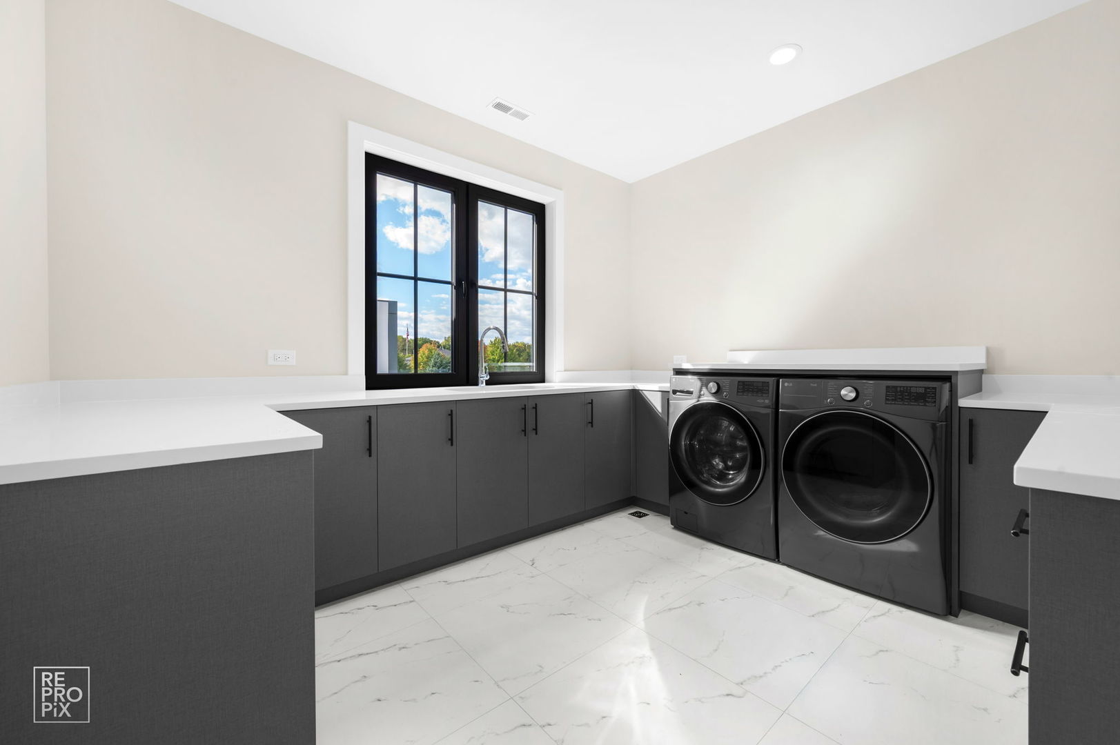 1161 Secret Forest Drive, Burr Ridge, IL 60527