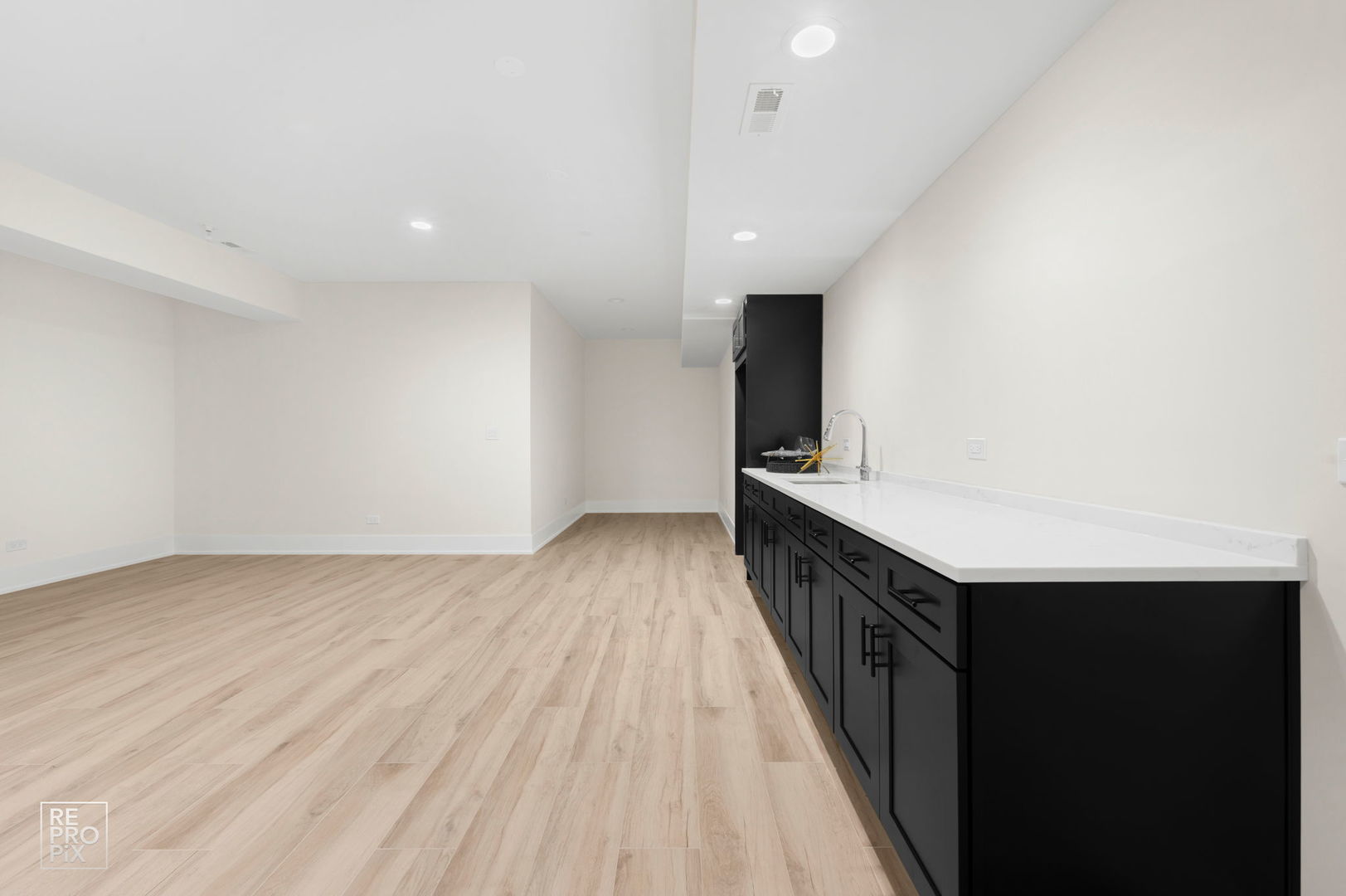 1161 Secret Forest Drive, Burr Ridge, IL 60527