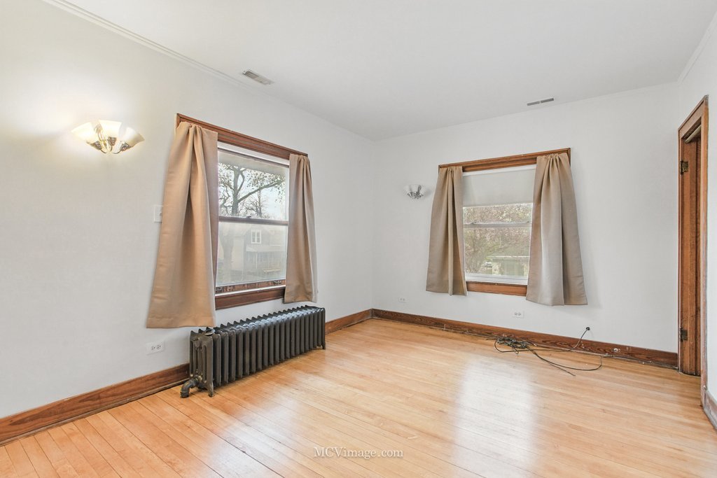 10130 S Lowe Avenue, Chicago, IL 60628