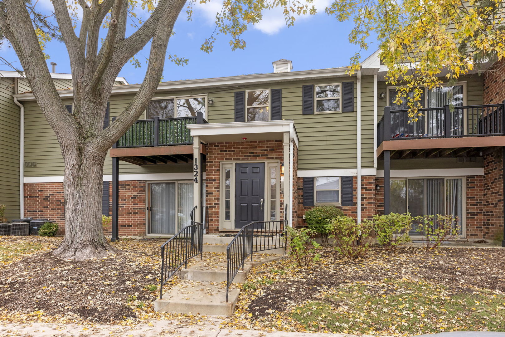 1324 Mc Dowell Road #104, Naperville, IL 60563