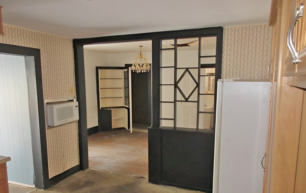 285 Fulton Place, Canton, IL 61520