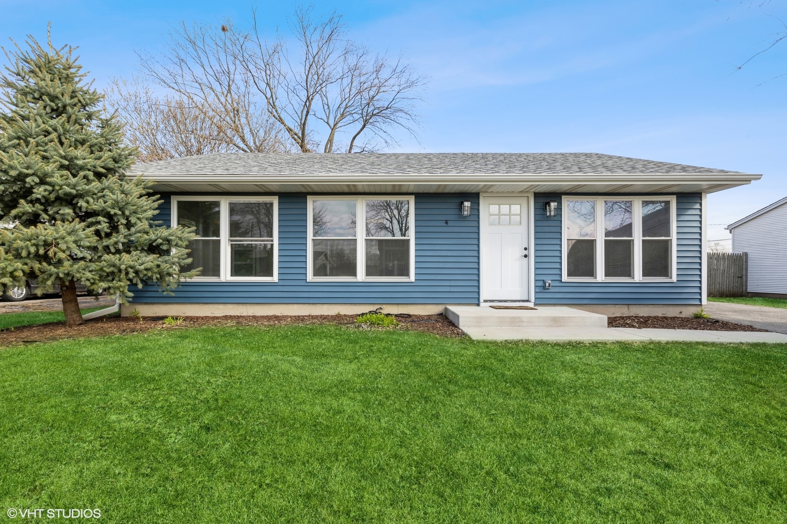 4 Elgin Avenue, Romeoville, IL 60446