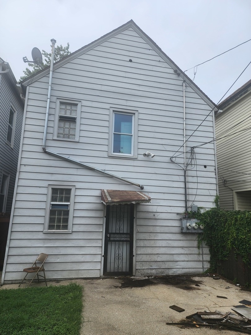 8239 S Commercial Avenue, Chicago, IL 60617