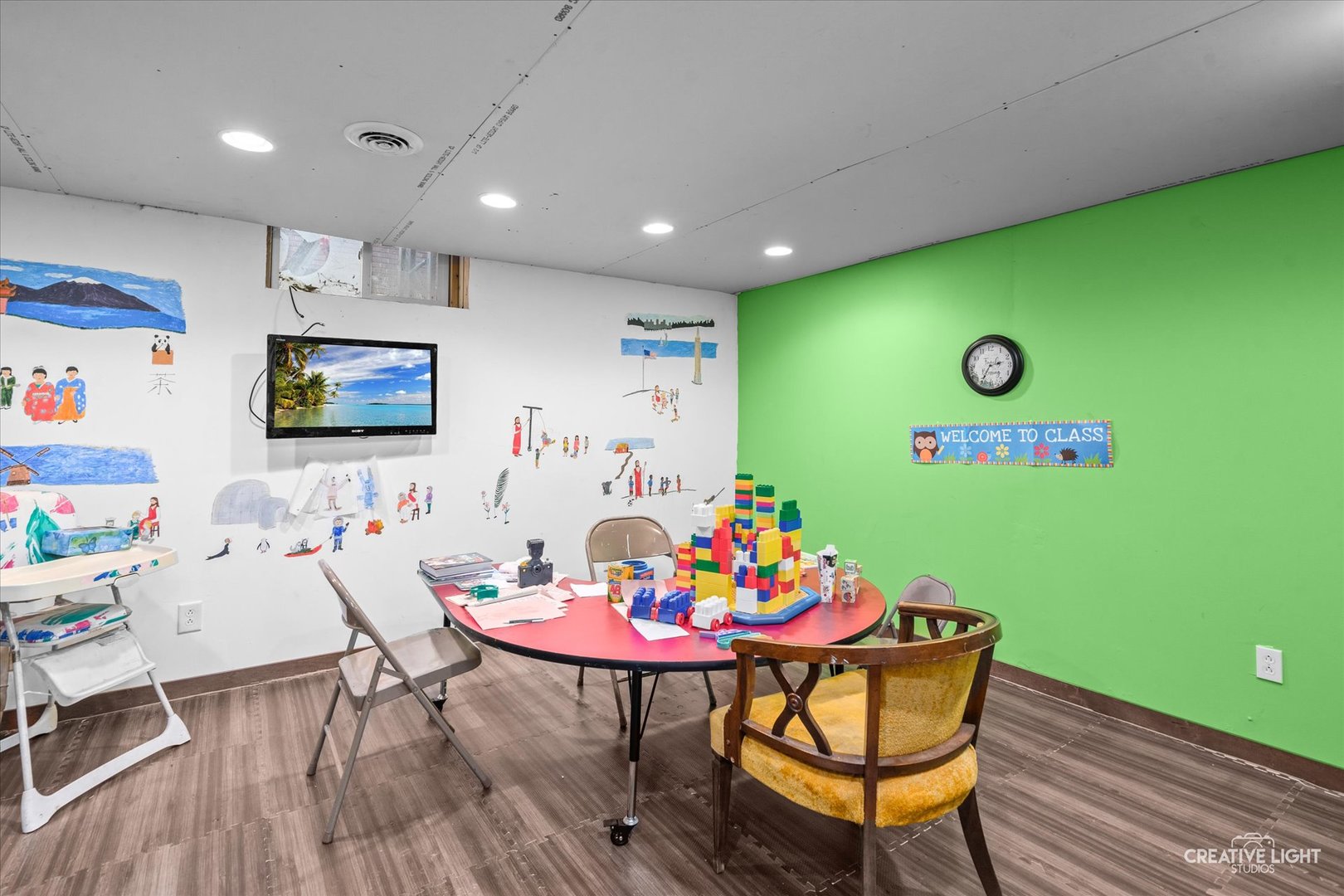 103 E Morgan Street, Dixon, IL 61021