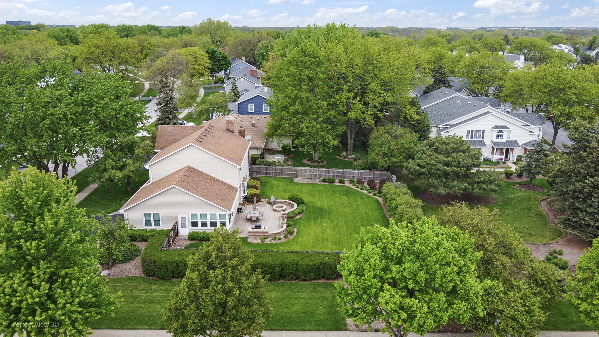 800 Manchester Street, Naperville, IL 60563