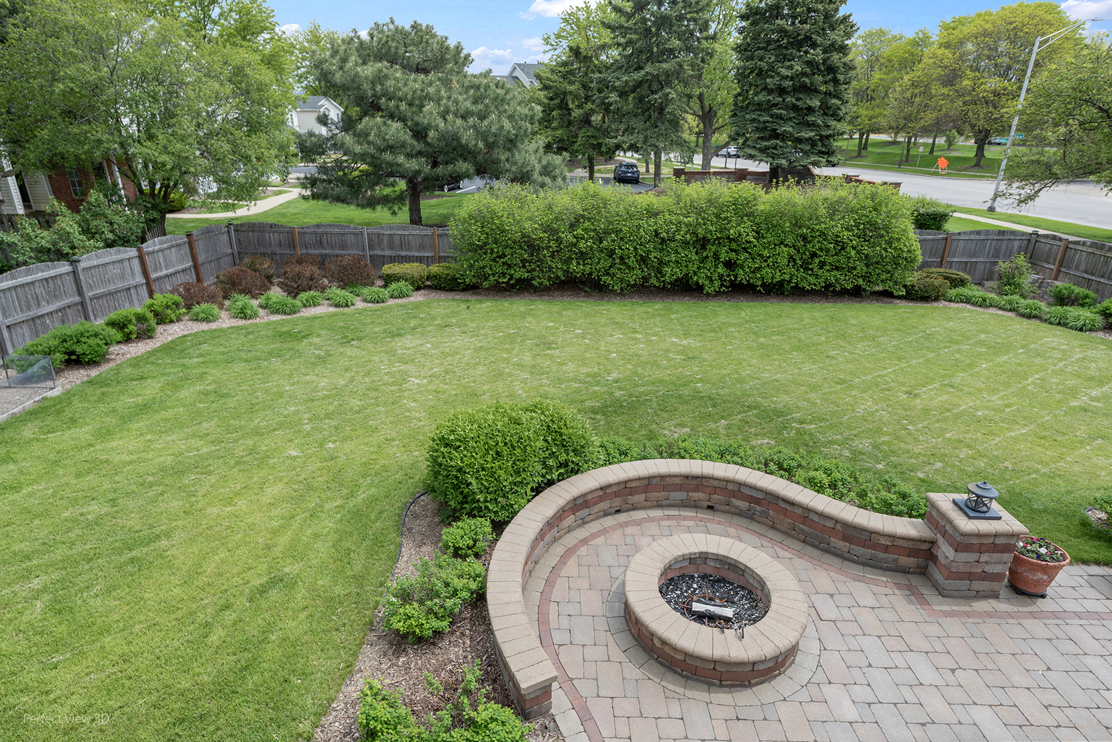800 Manchester Street, Naperville, IL 60563