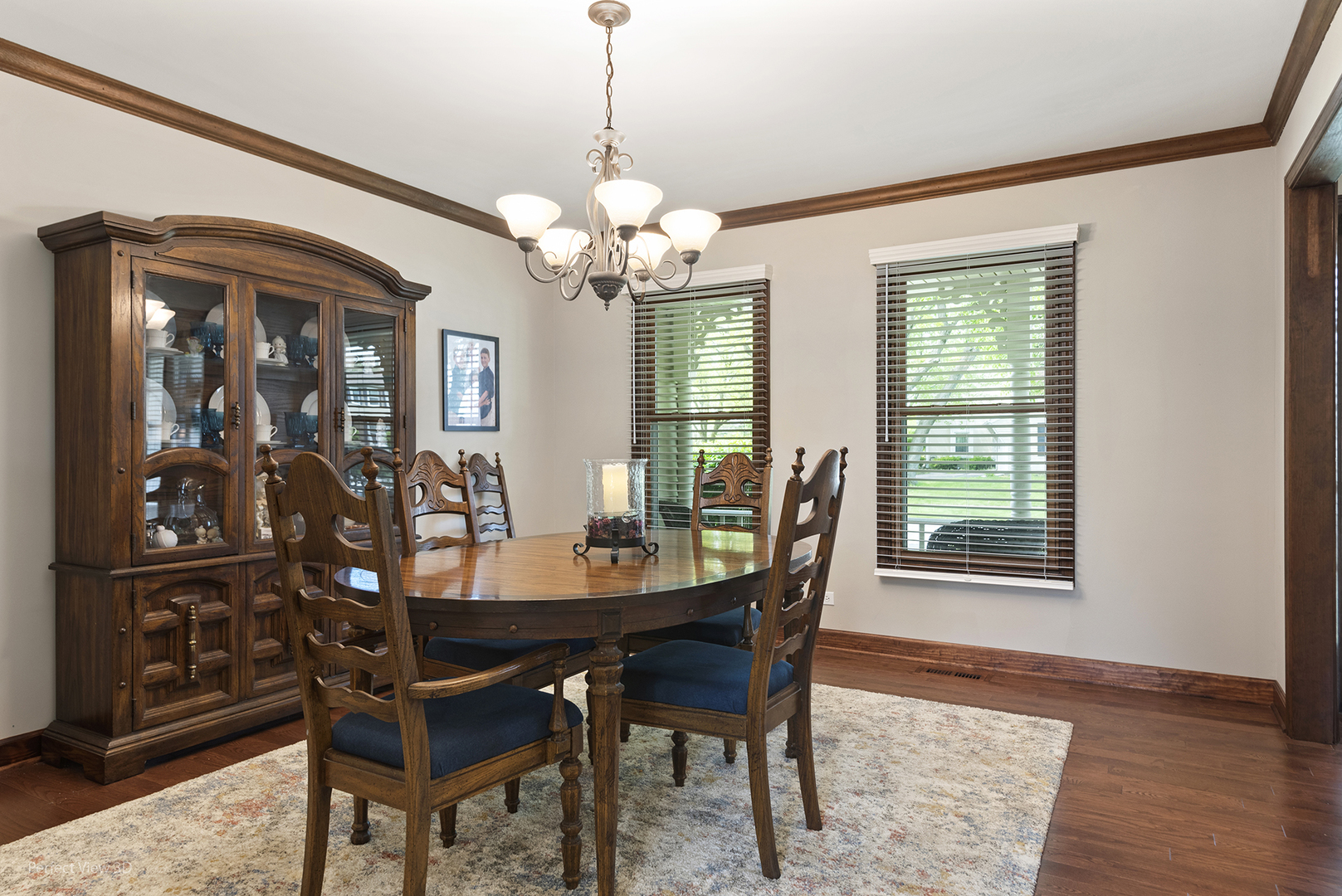 800 Manchester Street, Naperville, IL 60563