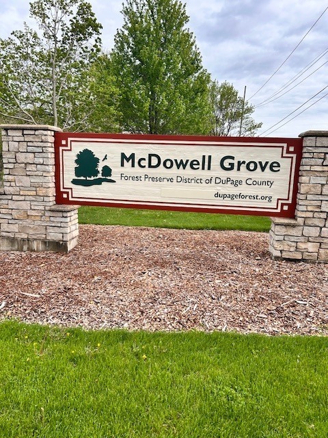 800 Manchester Street, Naperville, IL 60563