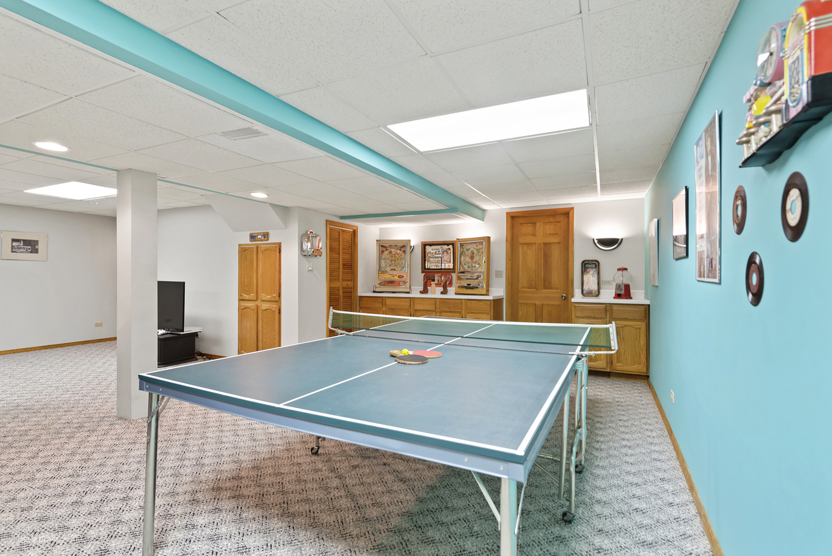 800 Manchester Street, Naperville, IL 60563