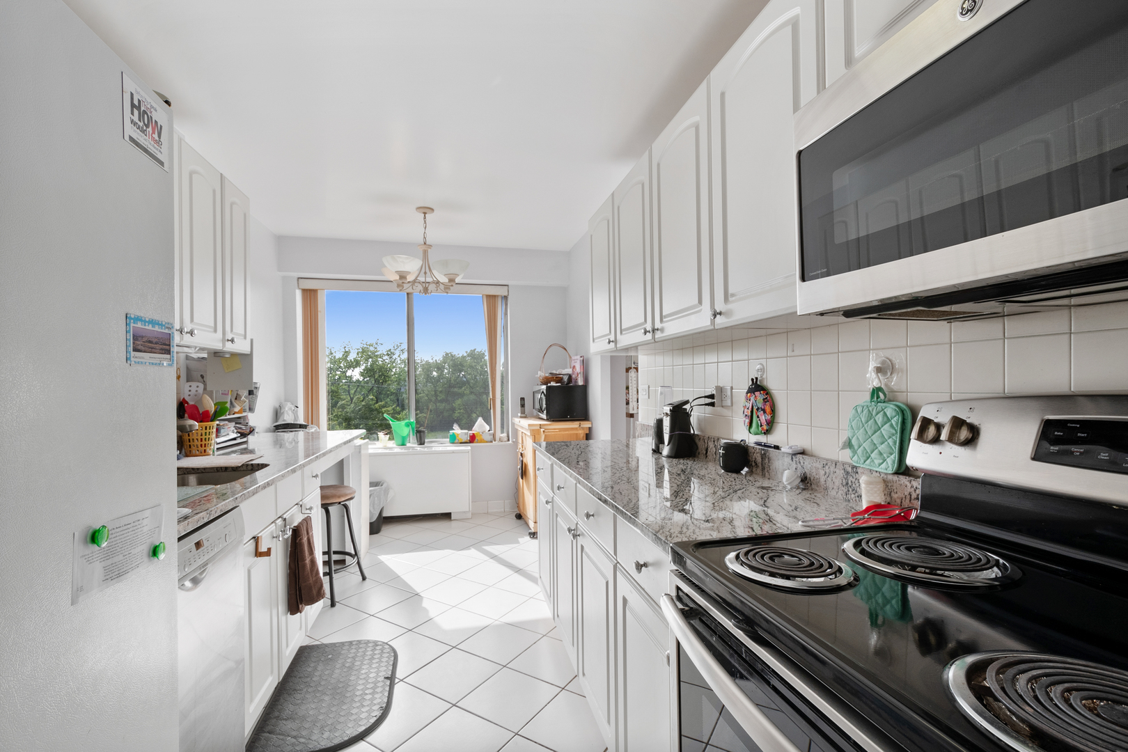 7033 N KEDZIE Avenue #404, Chicago, IL 60645