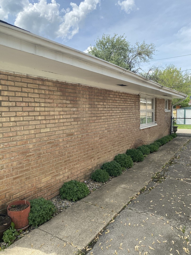 1521 E 13th Place, Ford Heights, IL 60411