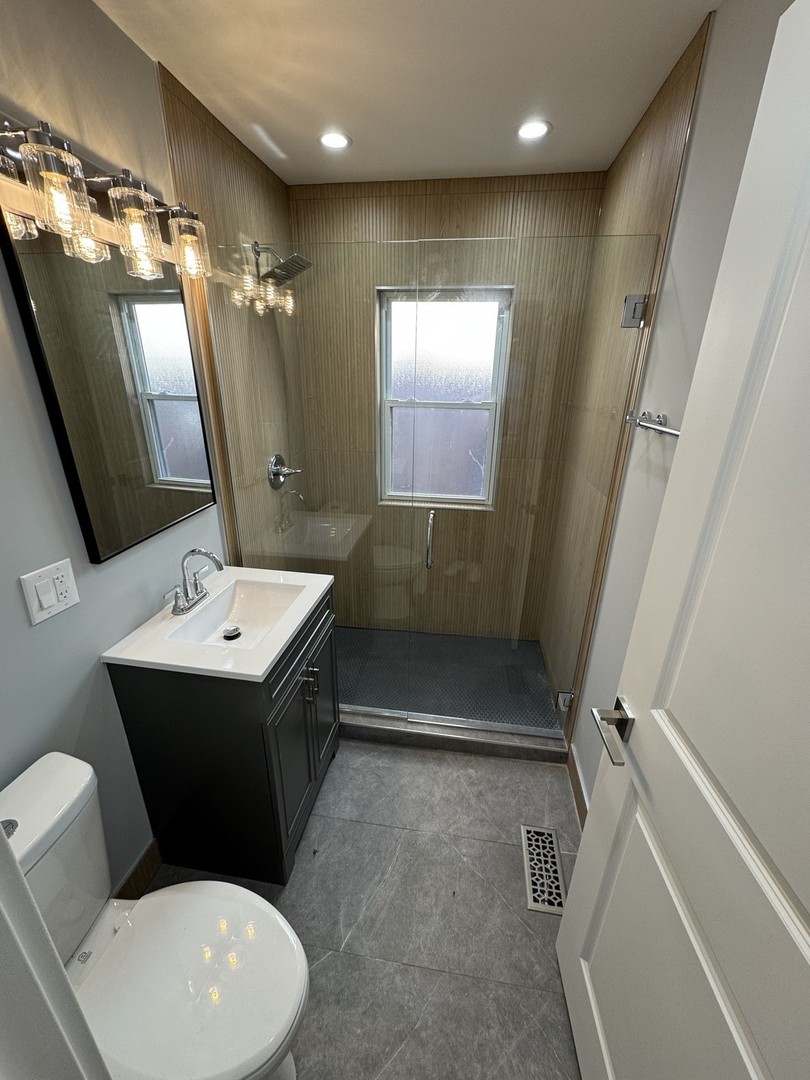 8617 S Prairie Avenue, Chicago, IL 60619