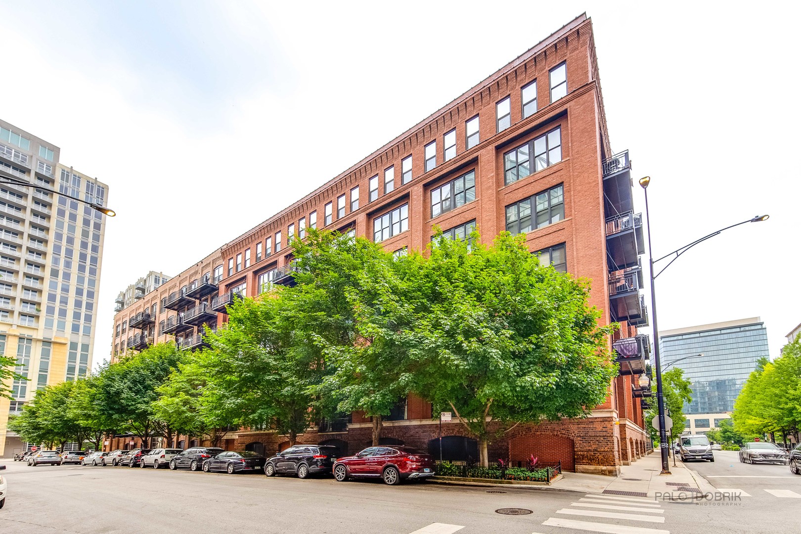 520 W Huron Street #405, Chicago, IL 60654
