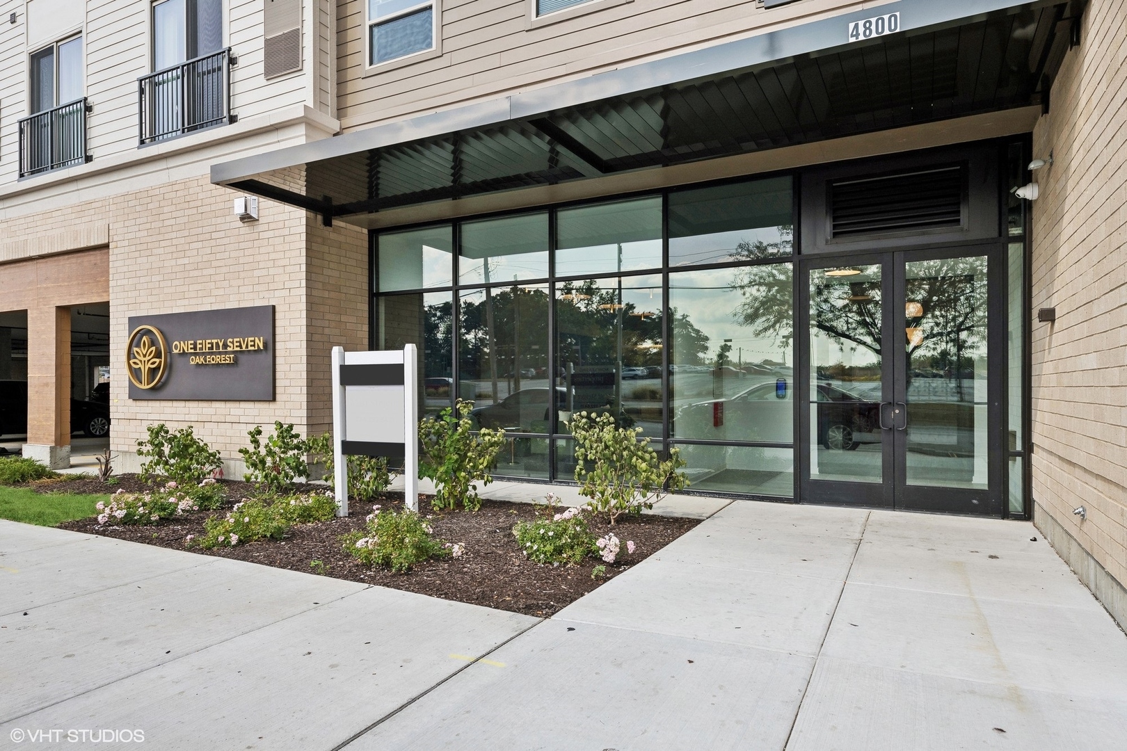 4800 157th Street #419, Oak Forest, IL 60452