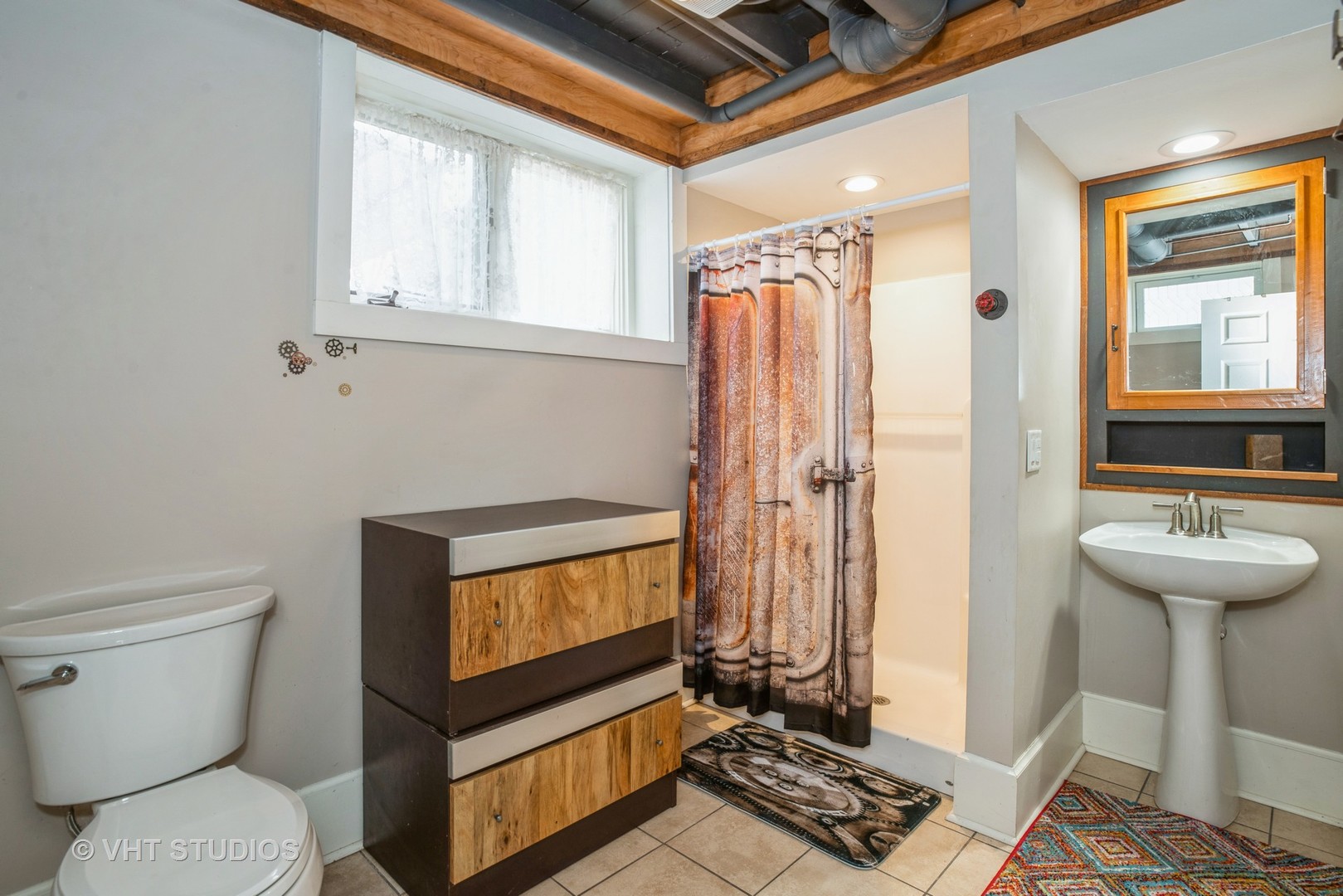 319 NORTH Avenue, Libertyville, IL 60048