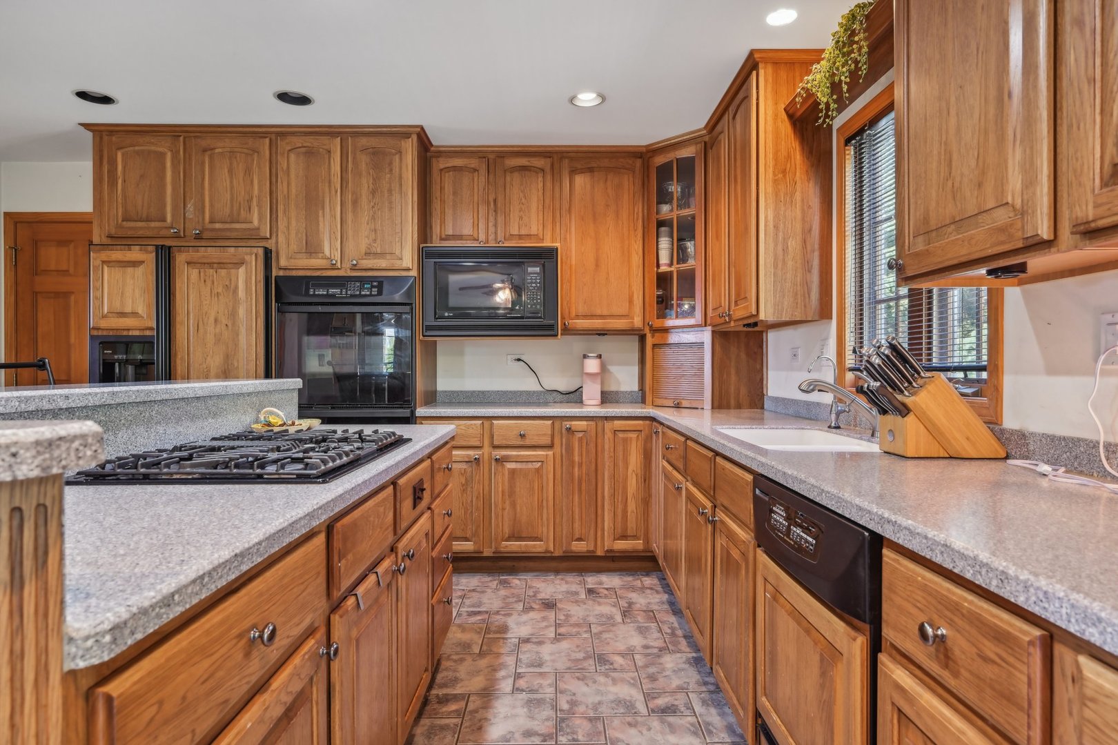 16193 Sand Court, Wadsworth, IL 60083