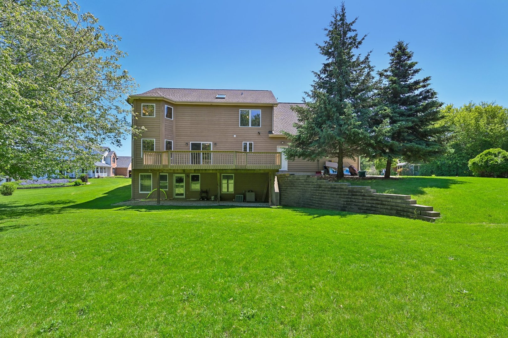 16193 Sand Court, Wadsworth, IL 60083
