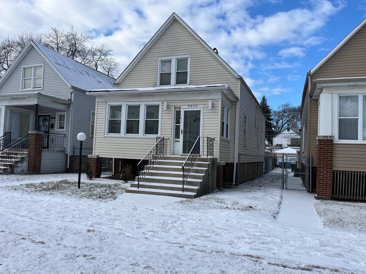 8608 S Wallace Street, Chicago, IL 60620