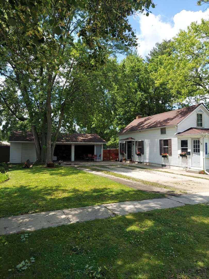110 S Cherry Street, Somonauk, IL 60552