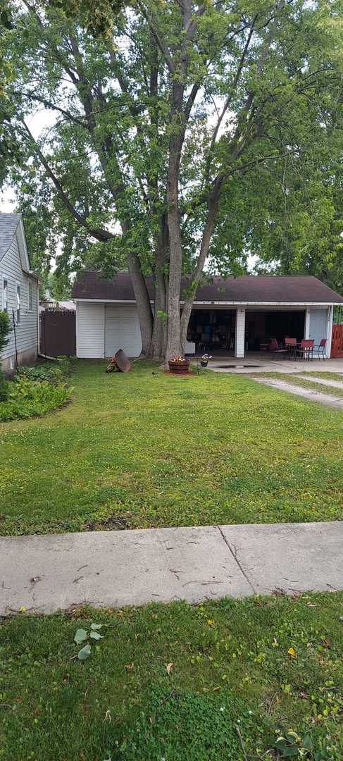 110 S Cherry Street, Somonauk, IL 60552