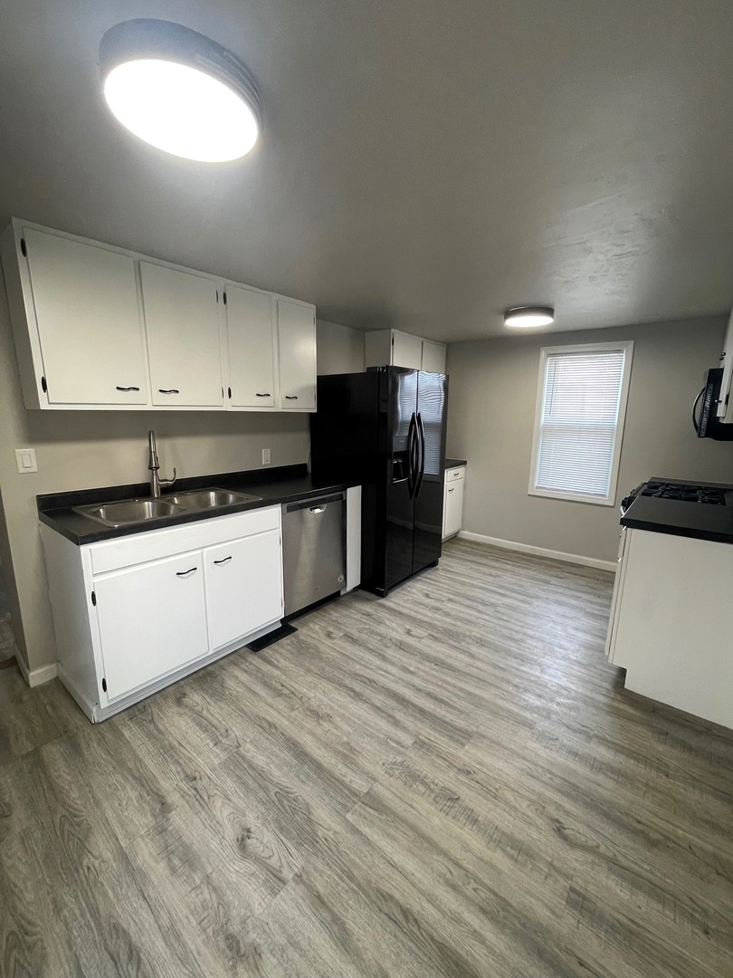 427 W Homer Street, Freeport, IL 61032
