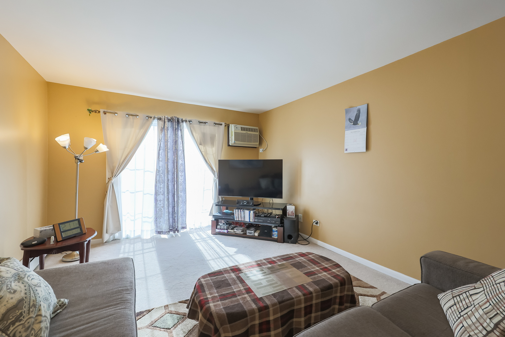 123 W Elk Trail #322, Carol Stream, IL 60188