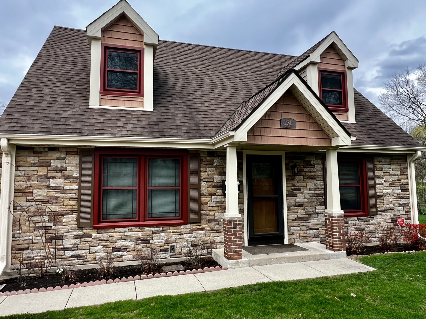 230 N Forest Court, Palatine, IL 60074