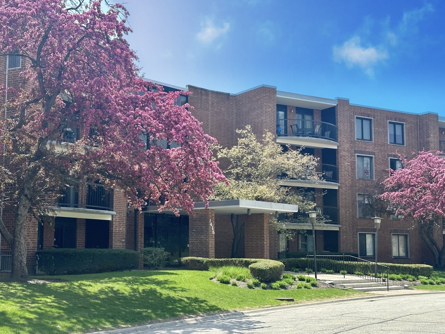 1415 E Central Road #421C, Arlington Heights, IL 60005