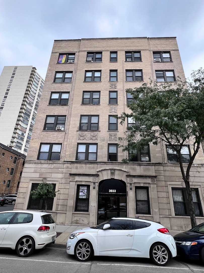 3933 N Clarendon Avenue #511, Chicago, IL 60613