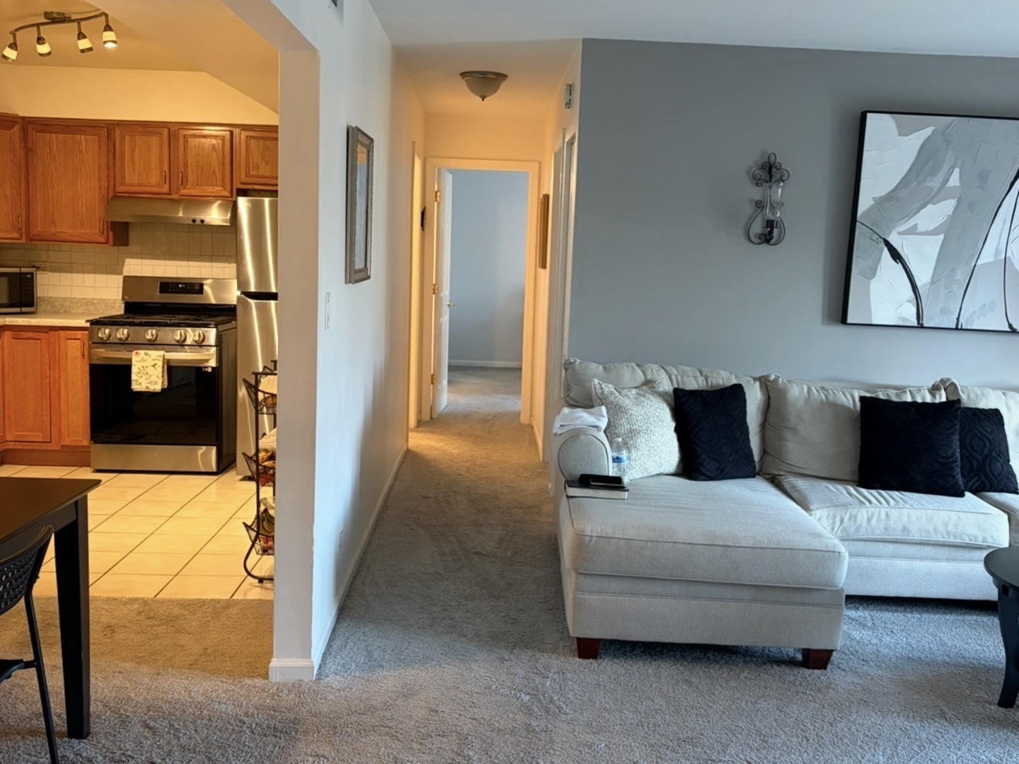 614 Tralee Court #2D, Schaumburg, IL 60193