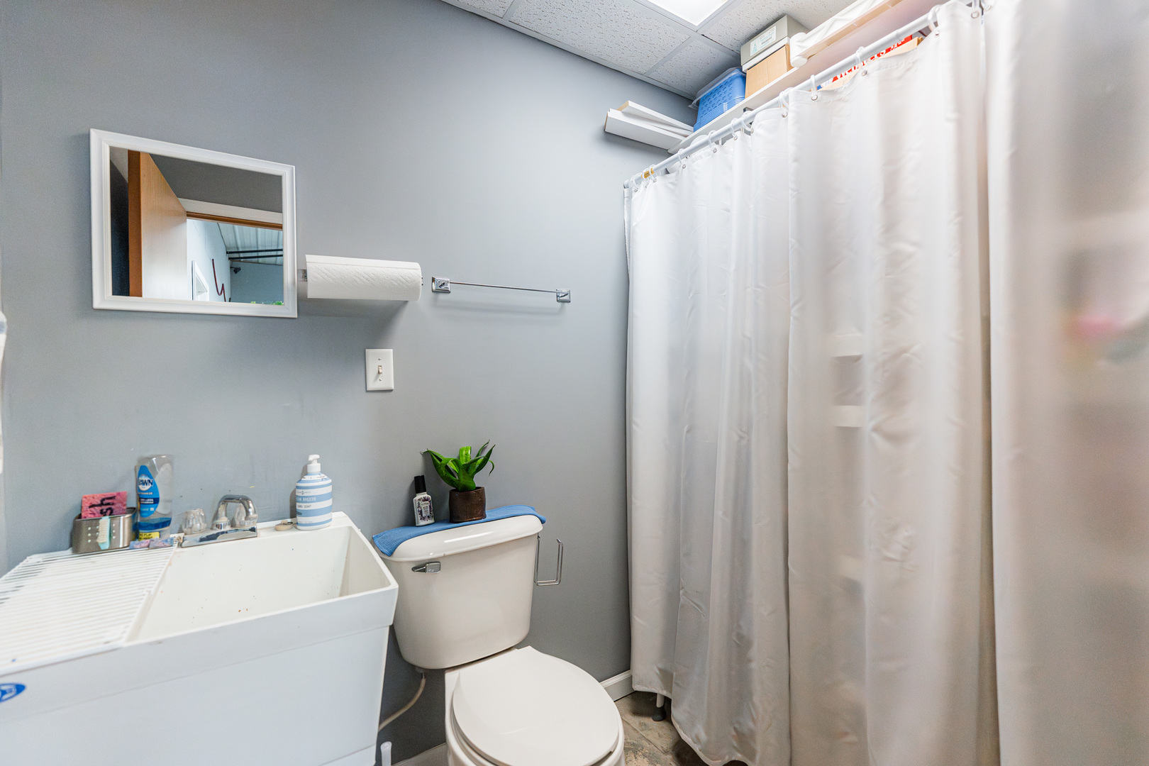 250 E Lincoln Highway, Waterman, IL 60556