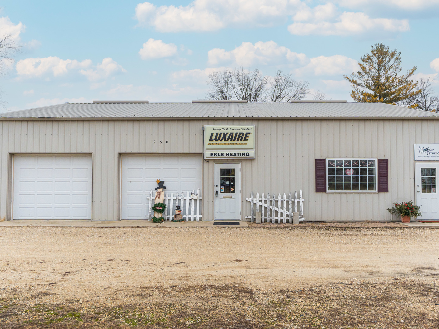 250 E Lincoln Highway, Waterman, IL 60556