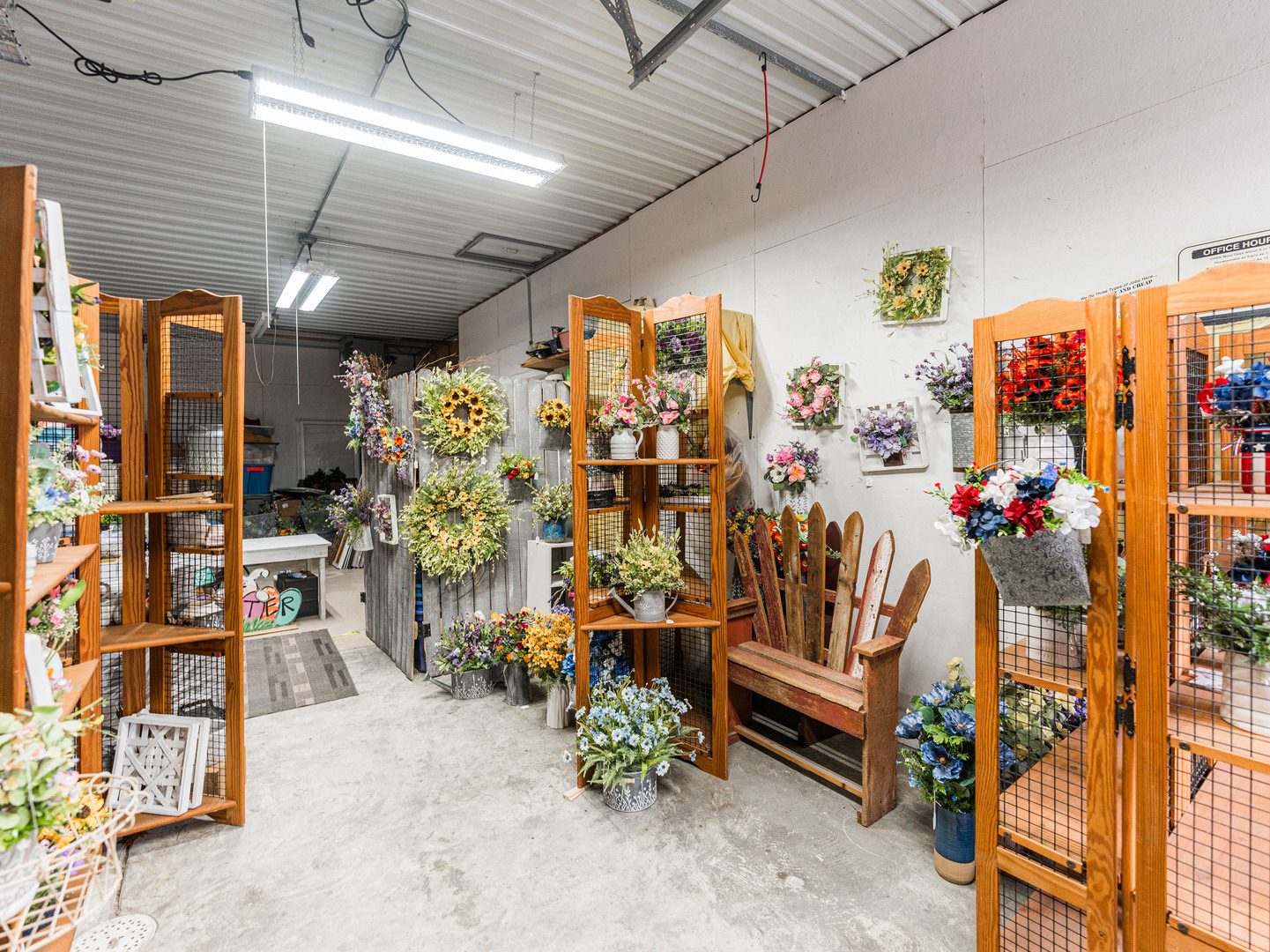 250 E Lincoln Highway, Waterman, IL 60556