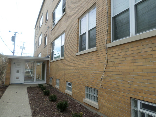 1945 Hickory Road #2A, Homewood, IL 60430