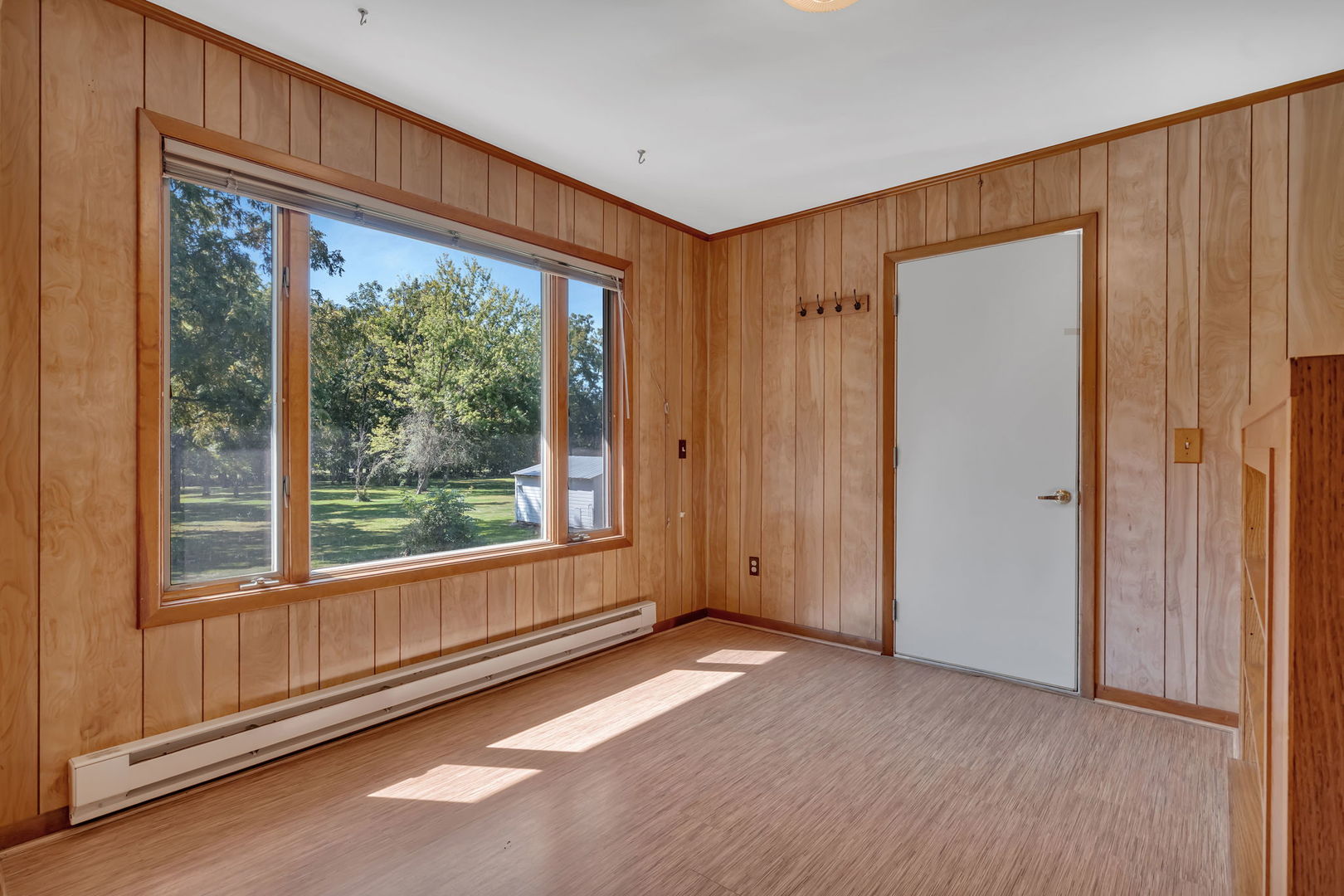 8816 Scott School Road, Morris, IL 60450