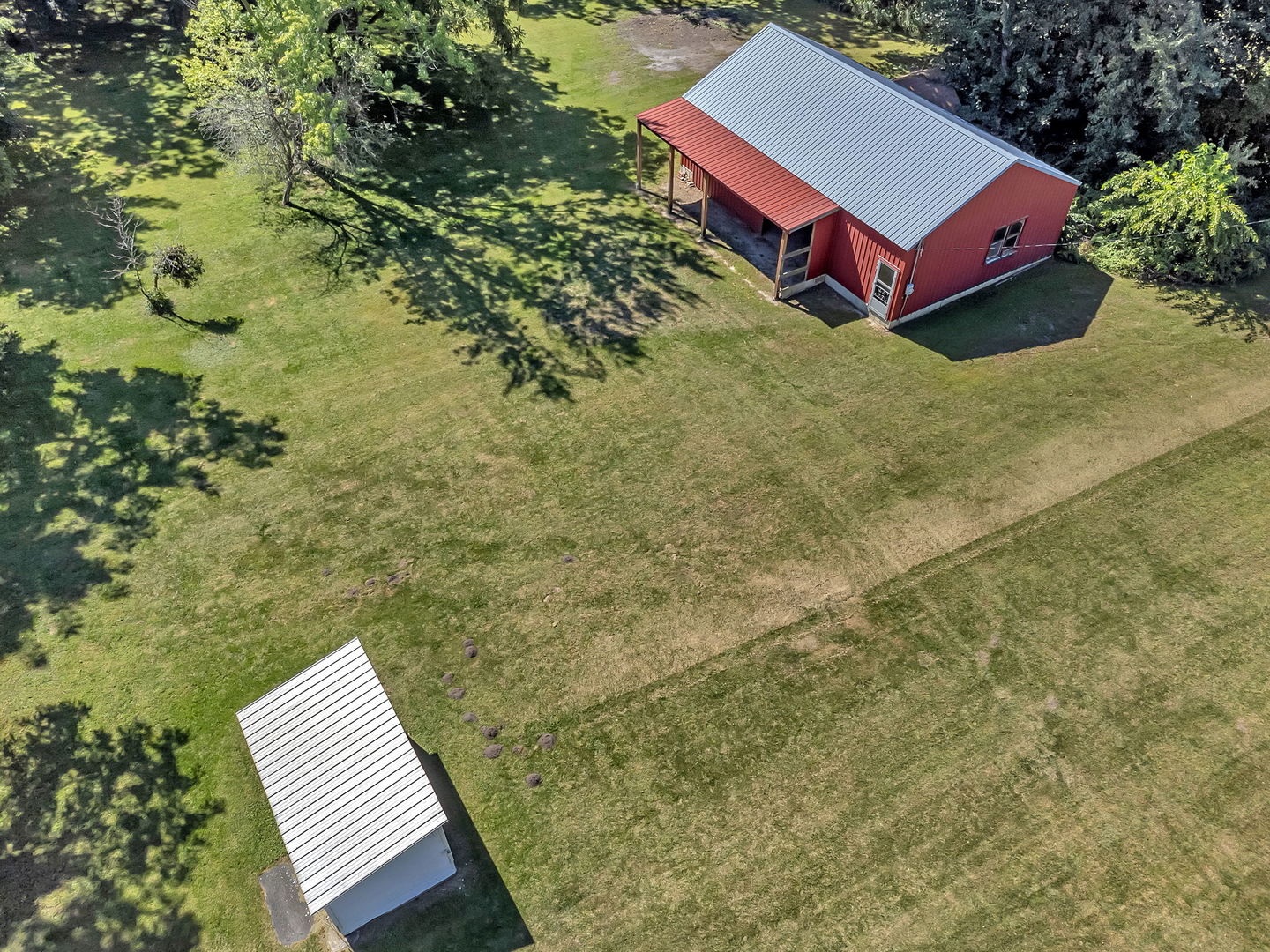 8816 Scott School Road, Morris, IL 60450