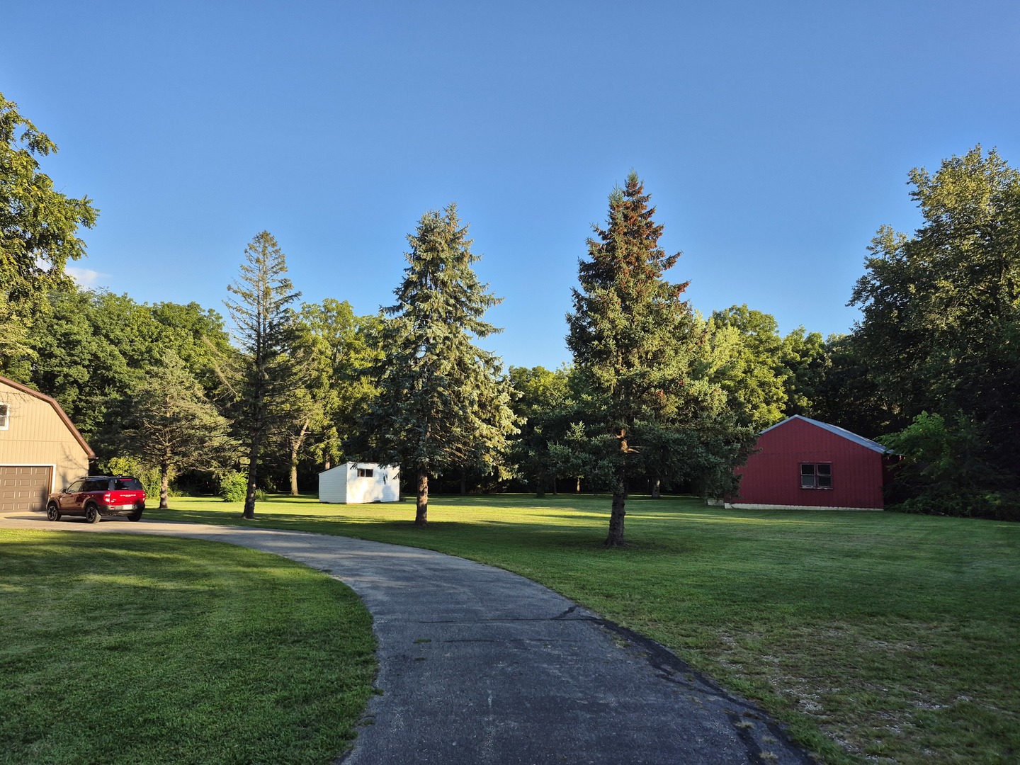 8816 Scott School Road, Morris, IL 60450