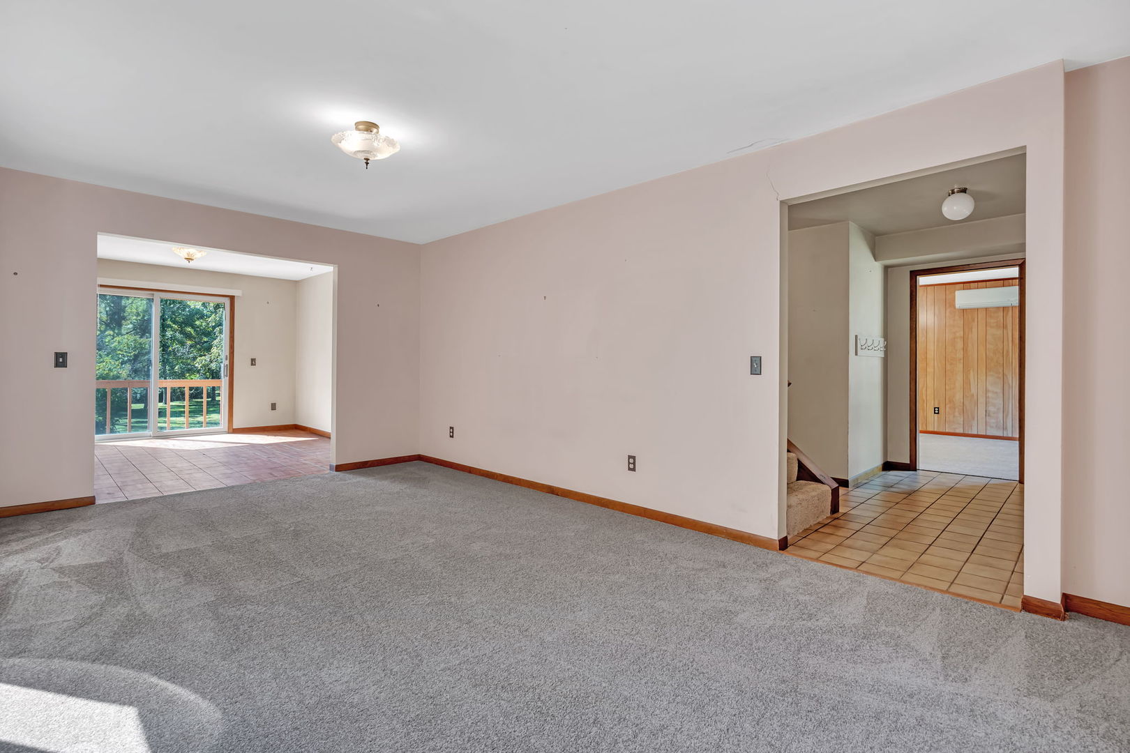 8816 Scott School Road, Morris, IL 60450