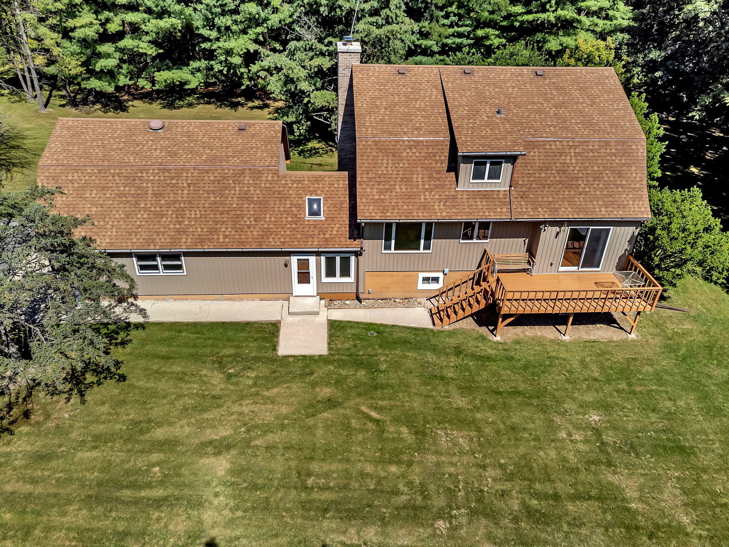 8816 Scott School Road, Morris, IL 60450