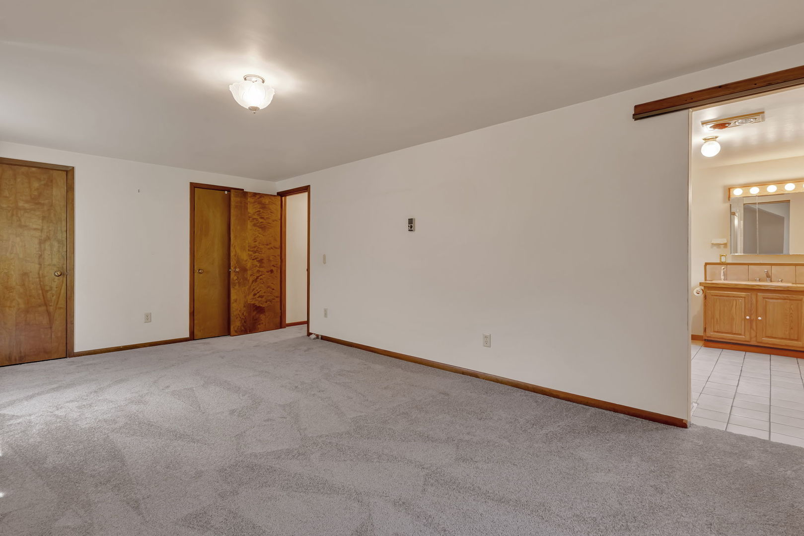 8816 Scott School Road, Morris, IL 60450