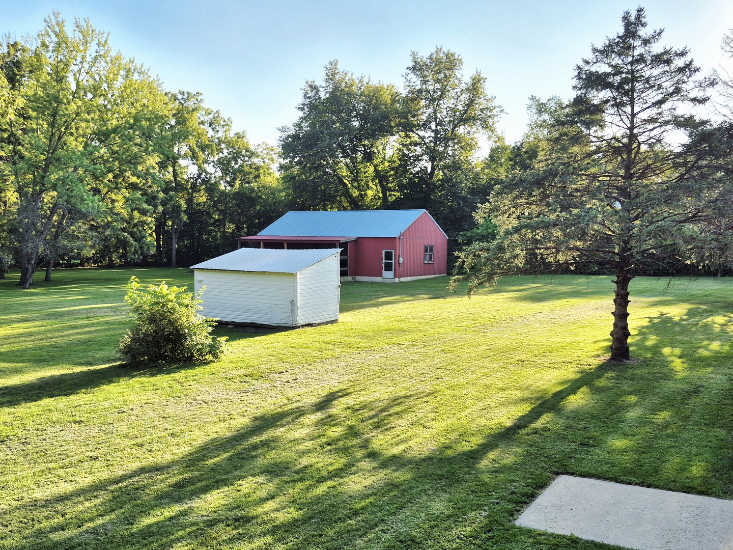 8816 Scott School Road, Morris, IL 60450