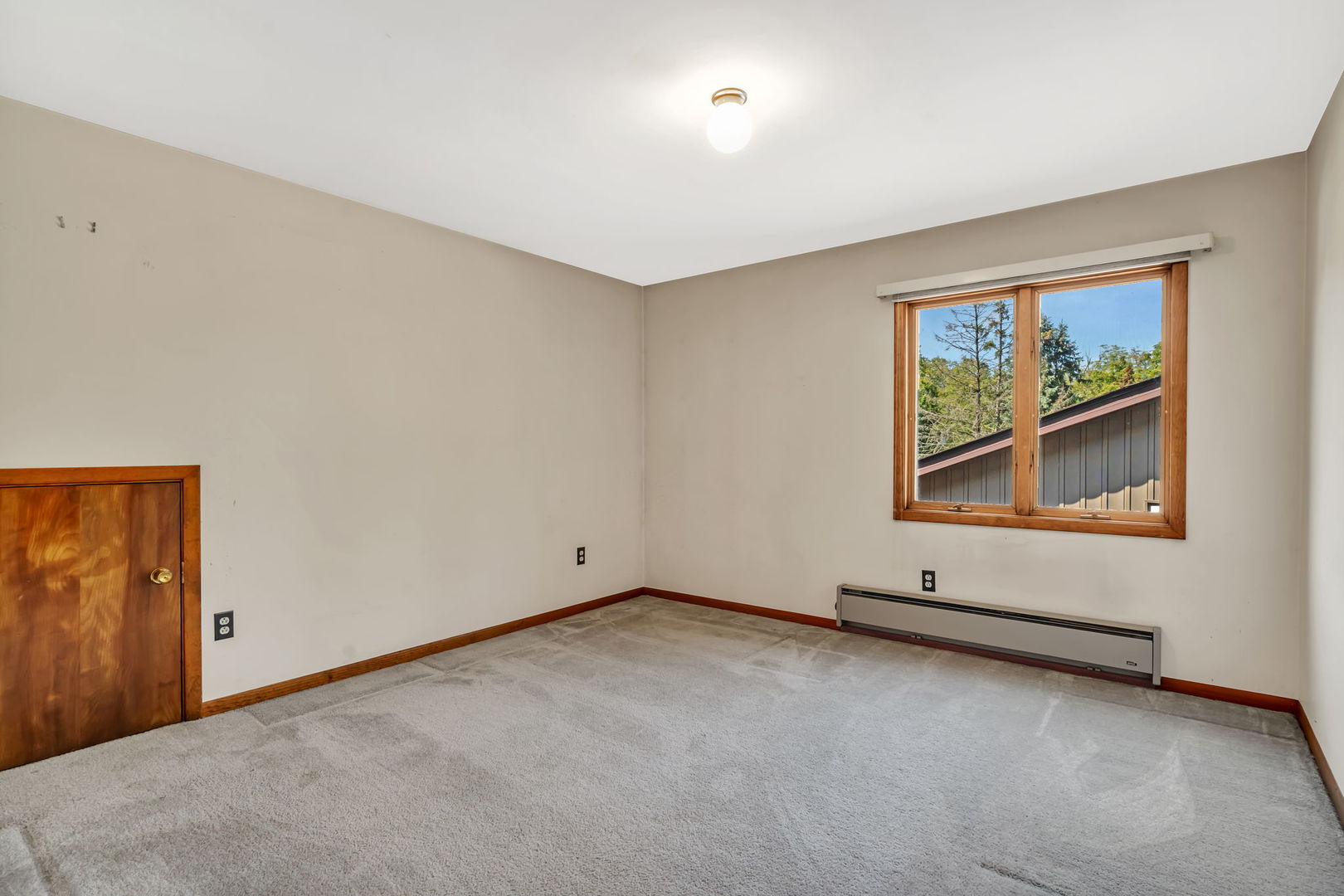 8816 Scott School Road, Morris, IL 60450