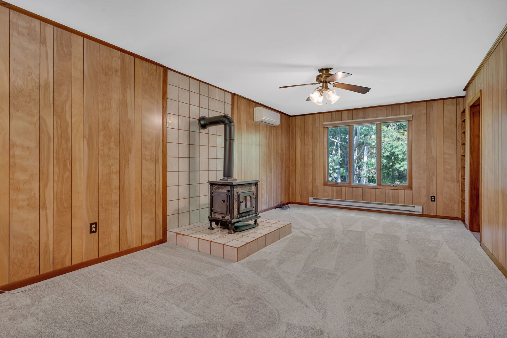 8816 Scott School Road, Morris, IL 60450