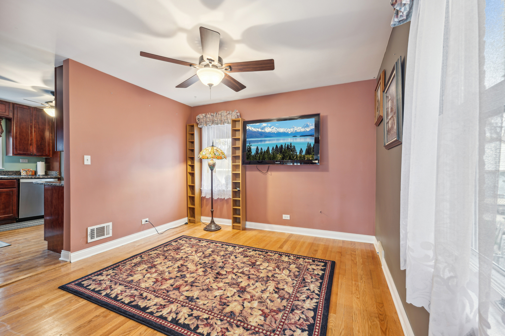 5034 N Oak Park Avenue, Chicago, IL 60656