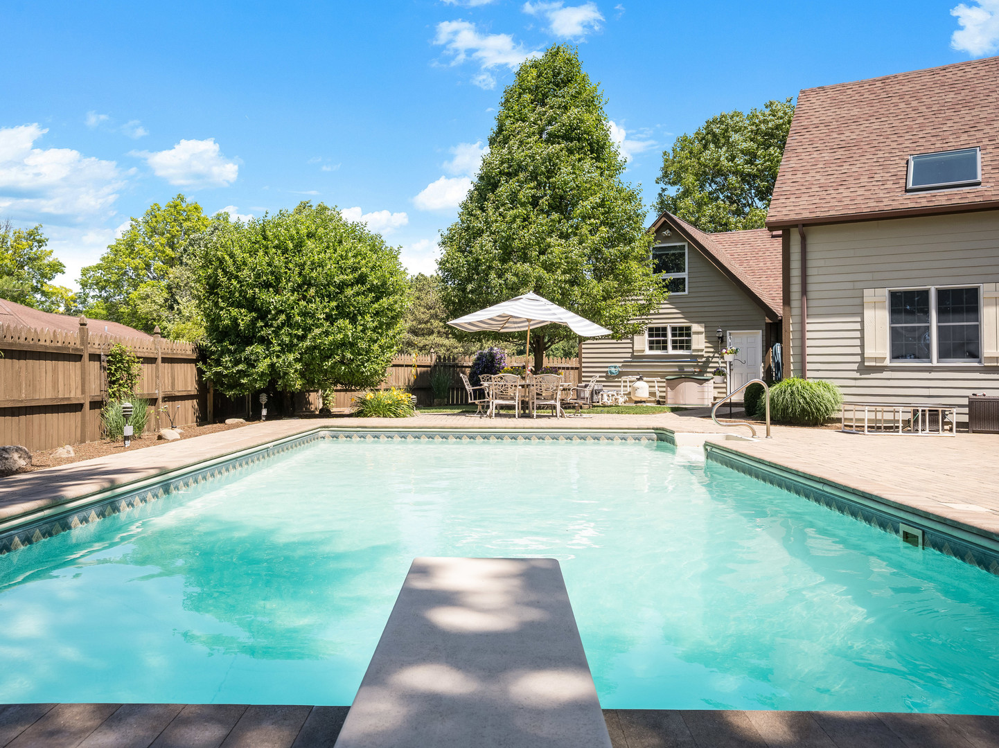 37W751 Orchard Lane, Elgin, IL 60124