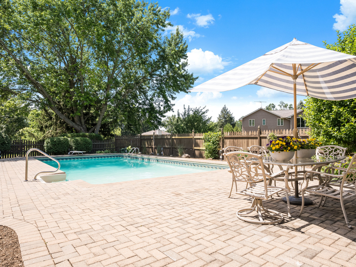 37W751 Orchard Lane, Elgin, IL 60124
