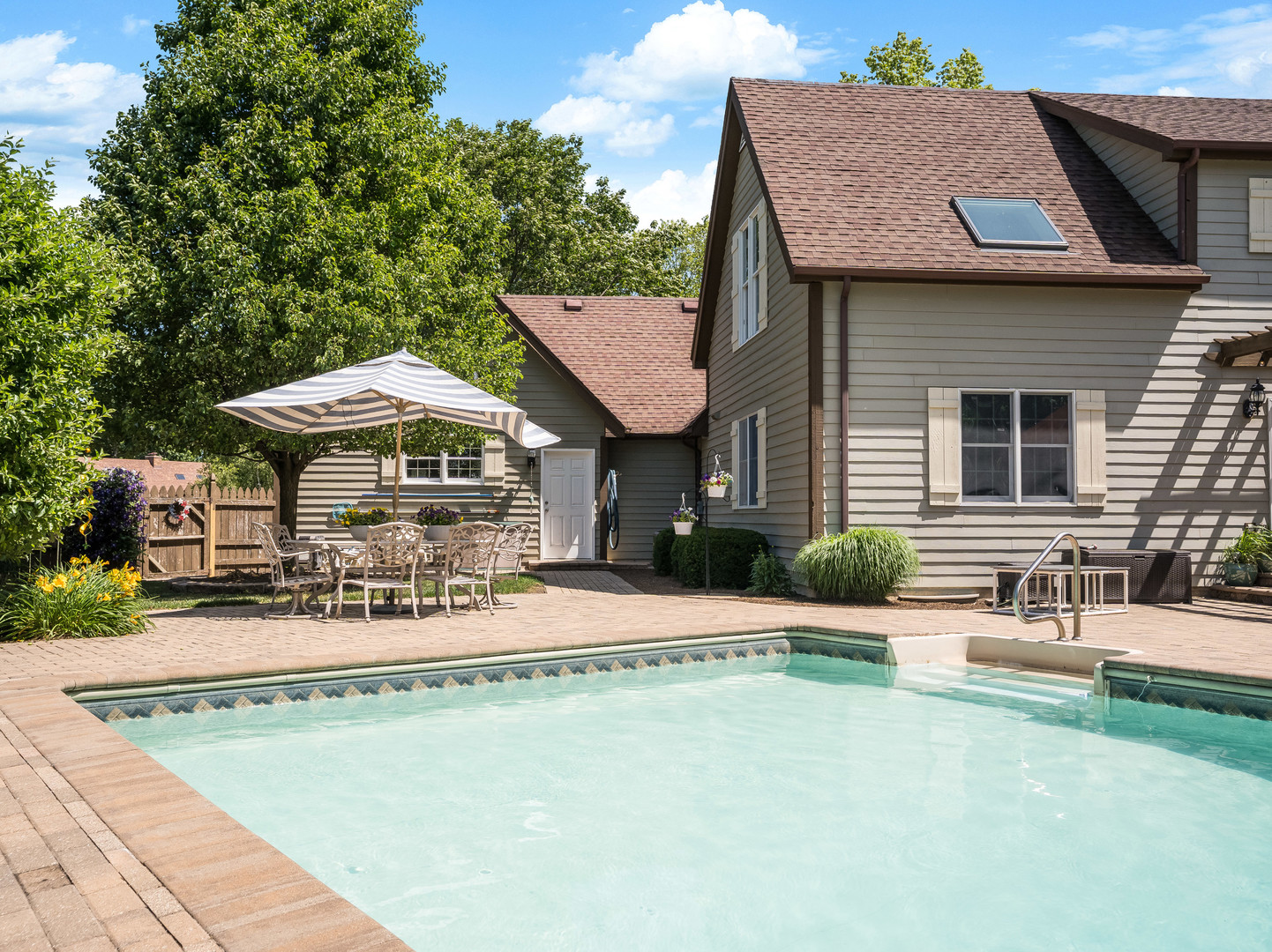 37W751 Orchard Lane, Elgin, IL 60124