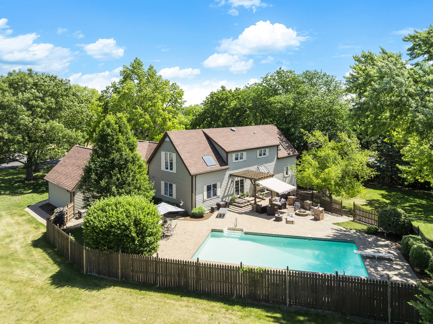 37W751 Orchard Lane, Elgin, IL 60124