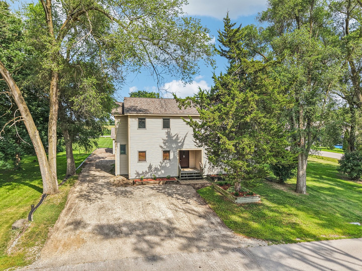 4204 East Drive, Wonder Lake, IL 60097